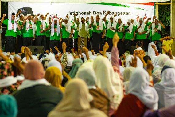 Ribuan Warga NU di Yogyakarta Dukung Ganjar Maju di Pilpres 2024 - JPNN.COM