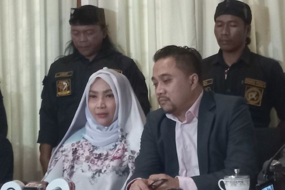 Andre Irawan Ragukan Pernyataan Saksi, Roro Fitria Bilang Begini - JPNN.COM