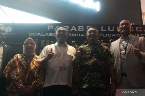 Jenderal Dudung Mengunjungi Stan Parabellum di Indo Defence 2022 - JPNN.COM
