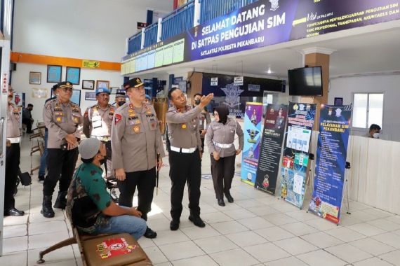 Laksanakan TR Kapolri, Polda Riau Pastikan Ujian SIM Bisa Mengulang di Hari yang Sama - JPNN.COM