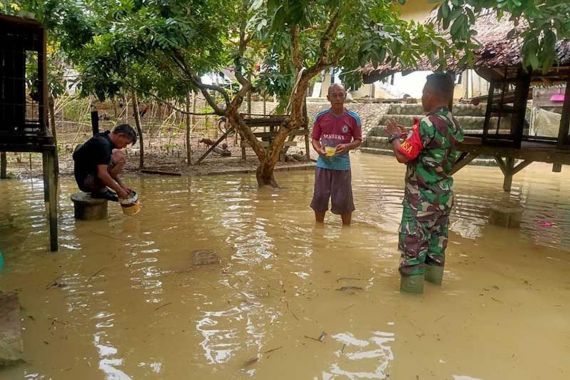 Banjir Melanda Desa Alue Canang Aceh Timur, 3 Rumah Rusak - JPNN.COM