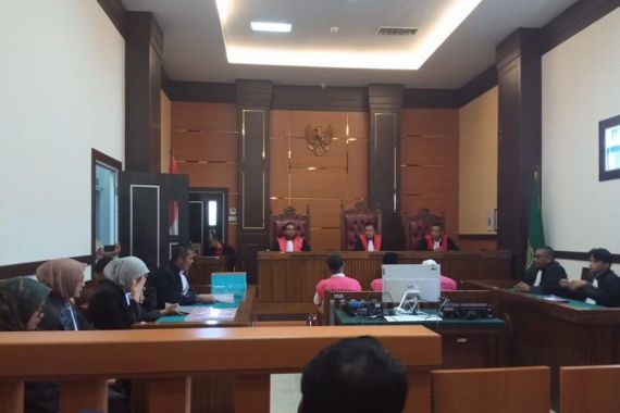 Mantan Ketua KONI Padang Dituntut 7 Tahun 6 Bulan Penjara - JPNN.COM
