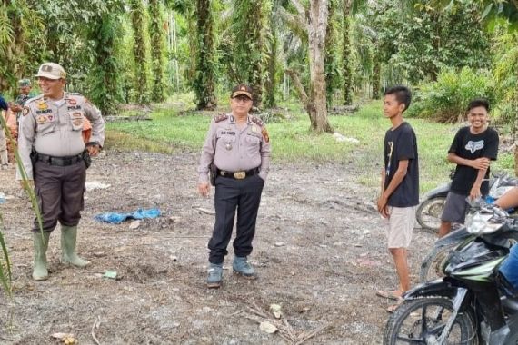 Detik-Detik Seorang Anak Menyaksikan Ibunya Disambar Buaya di Sungai Reteh Inhil - JPNN.COM