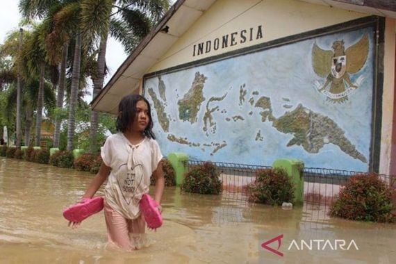 Banjir Merendam 67 Sekolah di Aceh Tamiang, Kegiatan Belajar Mengajar Dihentikan Sementara - JPNN.COM