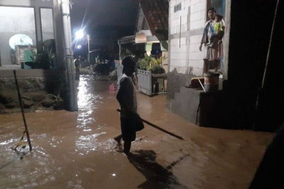 Banjir dan Longsor Terjadi di Semarang, Berikut Lokasinya - JPNN.COM