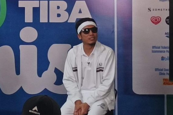 Bakal Lawan Raffi Ahmad, Desta Latihan Tenis Sampai ke Jepang, Takut Kalah? - JPNN.COM