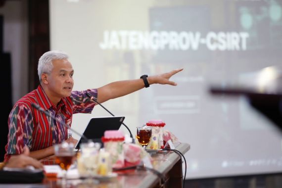Pengelolaan Satu Data di Jateng Maju, Komisi I DPR Puji Ganjar Pranowo - JPNN.COM