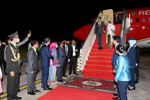 Tiba di Kamboja, Jokowi akan Hadiri Puluhan Pertemuan - JPNN.COM