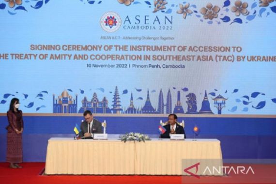 Susul Rusia, Ukraina Teken Traktat Persahabatan ASEAN - JPNN.COM