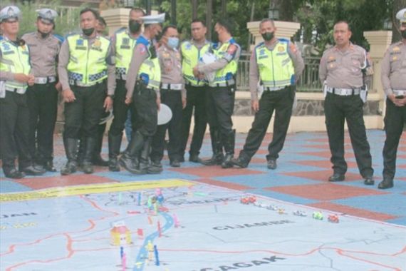 Polisi Tutup Jalur Subang-Bandung, Ada Apa? - JPNN.COM