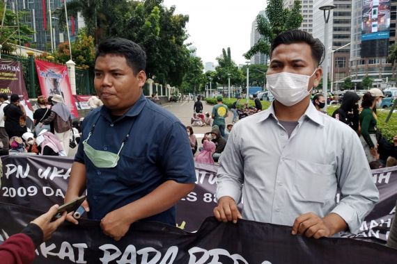 Persoalkan UKAI, Mahasiswa Seruduk Kantor Kemendikbudristek - JPNN.COM