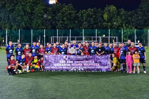 Aremania Tak Menyangka, Ada Komunitas Sepak Bola di Jakarta Membantu Korban Kanjuruhan - JPNN.COM
