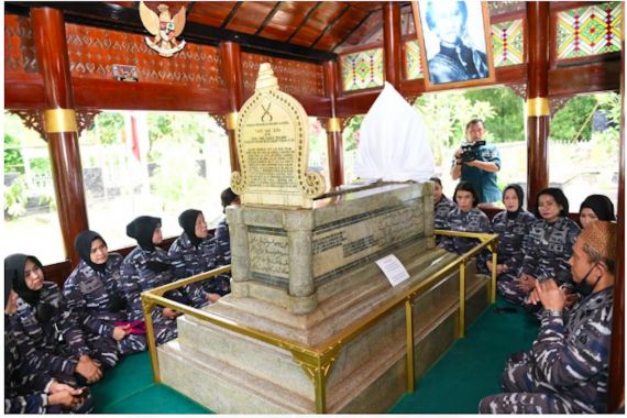 TNI AL Gelar Tapak Tilas untuk Kenang Perjuangan Pahlawan Laut - JPNN.COM
