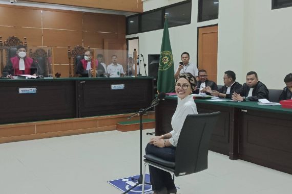 Sesalkan Tindakan Nikita Mirzani di Persidangan, Deolipa Yumara: Hukumannya Bisa Diperberat - JPNN.COM
