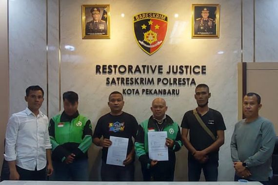 Berita Terkini Kasus Ojol Serbu Sekuriti Perumahan Elite di Pekanbaru - JPNN.COM
