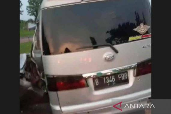 Kronologi Kecelakaan Maut di Tol Cipali, 3 Tewas, 7 Orang Terluka - JPNN.COM