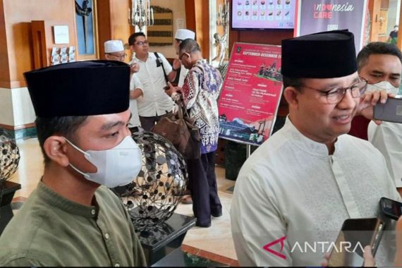 Sarapan Bareng di Solo, Anies Baswedan Puji Gibran bin Jokowi - JPNN.COM