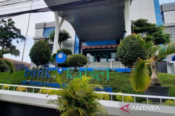 Duit Nasabah Bank Kalsel Rp 1,9 Miliar Raib, Pelaku Skimming Berada di Lapas - JPNN.COM