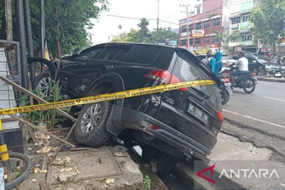 Oknum TNI Pengendara Pajero Tabrak Warga di Jalan, Reaksi Polisi Begini - JPNN.COM