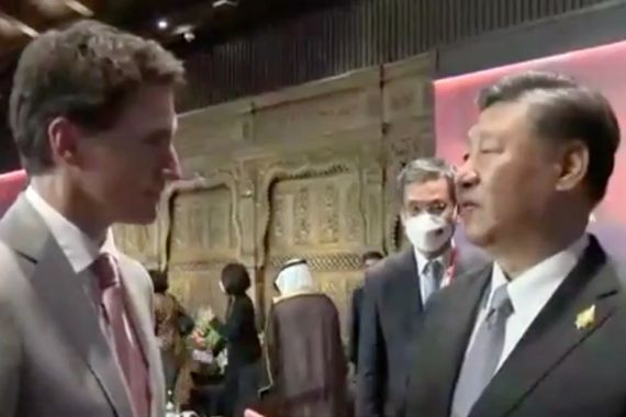 Dengan Wajah Tersenyum, Xi Jinping Damprat PM Kanada soal Hal Rahasia - JPNN.COM