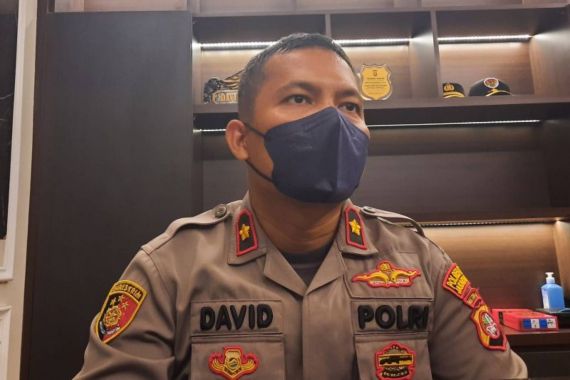 Tawuran, 2 Pelajar SMP Ditangkap Polisi, Sukurin - JPNN.COM