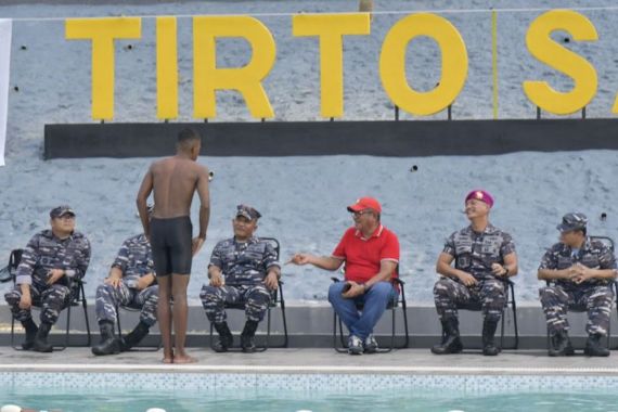 Atlet Renang Berprestasi Dapat Tawaran jadi Prajurit TNI AL dari Brigjen Said Latuconsina - JPNN.COM