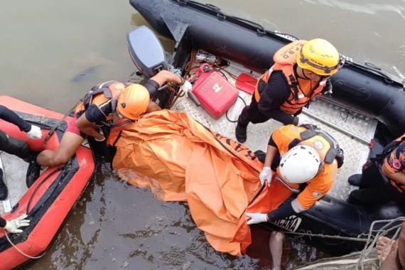 Priyanto Jatuh dari Jembatan Kereta ke Ciliwung, Dua Hari Kemudian Ditemukan Tewas - JPNN.COM