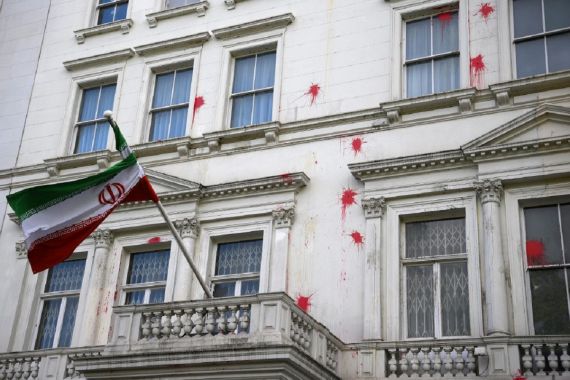 Kedubes Iran Diserang Anarkis, Benderanya Dilecehkan - JPNN.COM