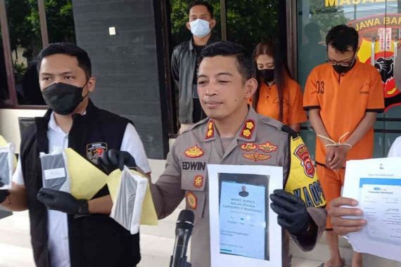 Catut Nama Wakil Bupati, Komplotan Penipu Asal Surabaya Ini Kini Mendekam di Balik Jeruji - JPNN.COM