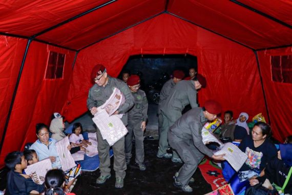 Bantu Pengungsi Gempa di Cianjur, BIN Buka Posko Tanggap Darurat, Siapkan Logistik Hingga Alkes - JPNN.COM