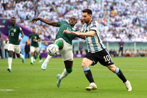 Argentina Dipermalukan Arab Saudi, Rekor Apik Lionel Messi Berakhir Sia-Sia - JPNN.COM