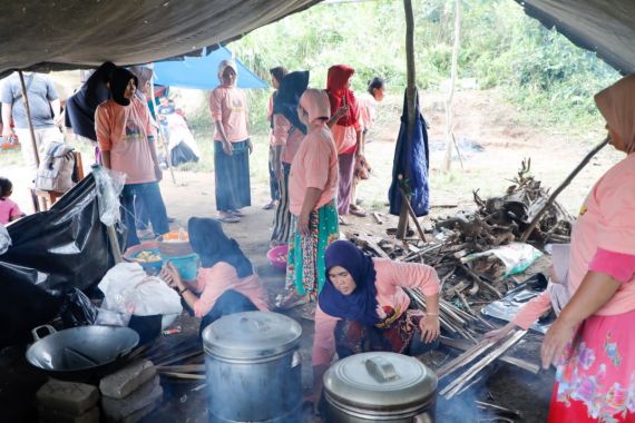 Selama Sepekan, Mak Ganjar Bakal Bangun Dapur Umum untuk Bantu Korban Gempa di Cianjur - JPNN.COM