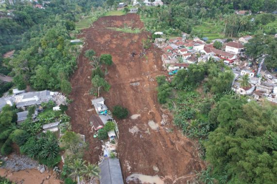 271 Warga Meninggal Dunia Seusai Gempa Cianjur, 40 Orang Masih Hilang - JPNN.COM