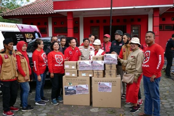 Baguna PDI Perjuangan Tangsel Salurkan Bantuan ke Korban Gempa Cianjur - JPNN.COM