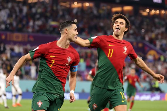 Cristiano Ronaldo Cetak Rekor Baru, Portugal Penuh Senyum Lawan Ghana - JPNN.COM