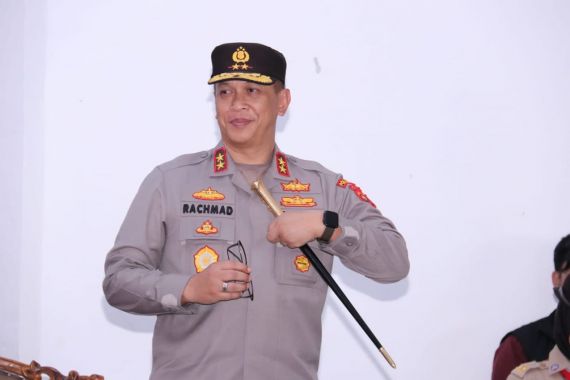 Kepala Sopir Truk Bolong Ditembak Bandit, Kapolda Sumsel Ungkap Soal Senjata, Ternyata - JPNN.COM