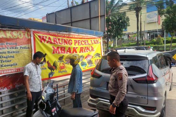 Pedagang Pecel Lele di Palembang Nyaris Tewas Dibacok, Pelakunya 3 Orang, Polisi Bergerak - JPNN.COM