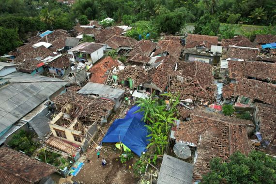 Korban Meninggal Dunia dan Hilang di Gempa Cianjur Terus Bertambah - JPNN.COM