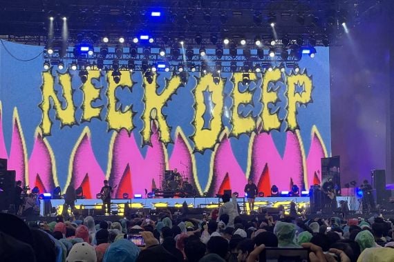 Keseruan Soundrenaline 2022 Hari Pertama, Neck Deep dan Weezer Tampil Luar Biasa - JPNN.COM