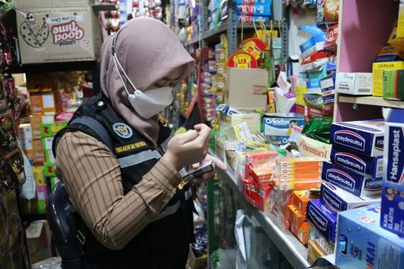 Gelar Operasi Pasar, Bea Cukai Amankan Puluhan Ribu Batang Rokok Ilegal - JPNN.COM