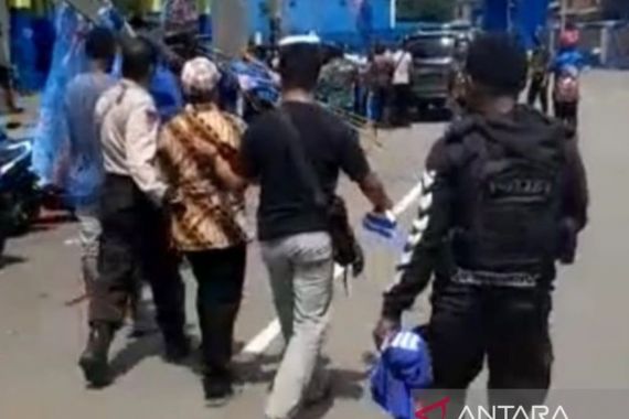 15 Orang Berteriak Papua Merdeka di Manokwari, Langsung Ditangkap - JPNN.COM