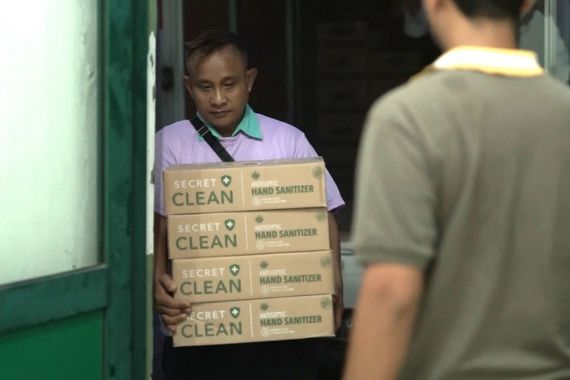 VICI Salurkan Donasi untuk Bantu Korban Gempa Cianjur - JPNN.COM