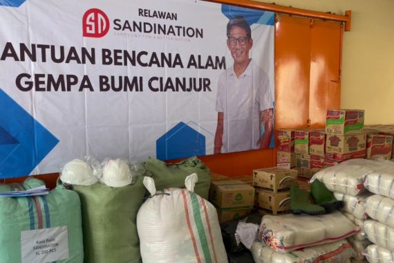 Sukarelawan Sandination Salurkan Bantuan ke 20 Titik Lokasi Gempa di Cianjur - JPNN.COM