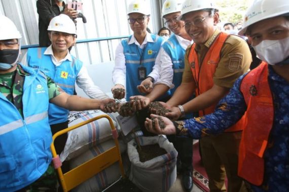 PLN dan Pemkot Cilegon Berkolaborasi Sulap Sampah Kota Jadi Bahan Baku Co-Firing - JPNN.COM