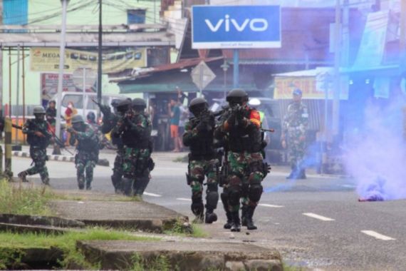 Kantor Bank BRI 'Diancam Teroris', TNI dan Polri Bergerak - JPNN.COM