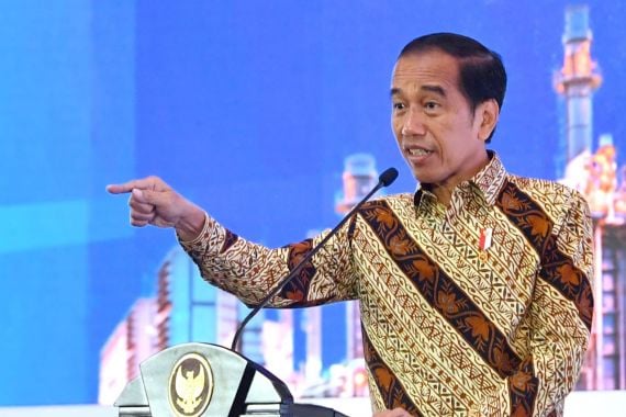 Jokowi kepada Gubernur Maluku Utara: Hati-Hati, Jangan Main-Main! - JPNN.COM