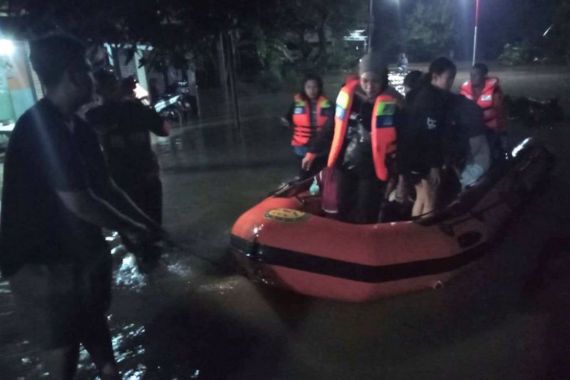 1 Korban Meninggal Akibat Banjir di Pati Sudah Dievakuasi Tim Penyelamat - JPNN.COM
