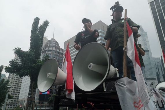 Mahasiswa Apoteker Korban PN UKAI Seruduk Kemendikbudristek dan PN Jakbar, Nih Tuntutannya - JPNN.COM