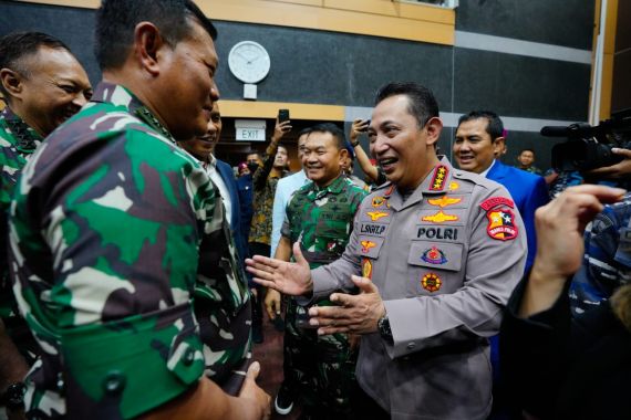 Kapolri Sebut Laksamana Yudo Pantas dan Berkompeten Menjadi Panglima TNI - JPNN.COM