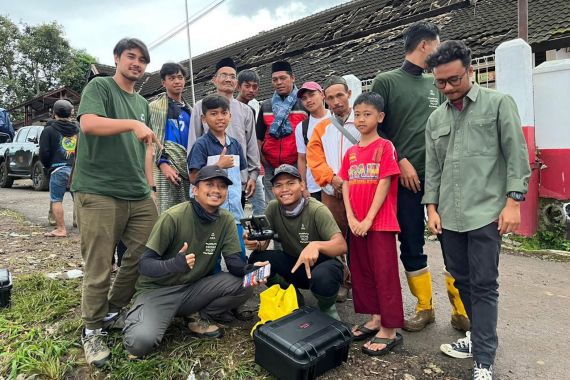 Aria Turunkan 2 Jenis Drone untuk Bantu Evakuasi Korban Gempa Cianjur - JPNN.COM